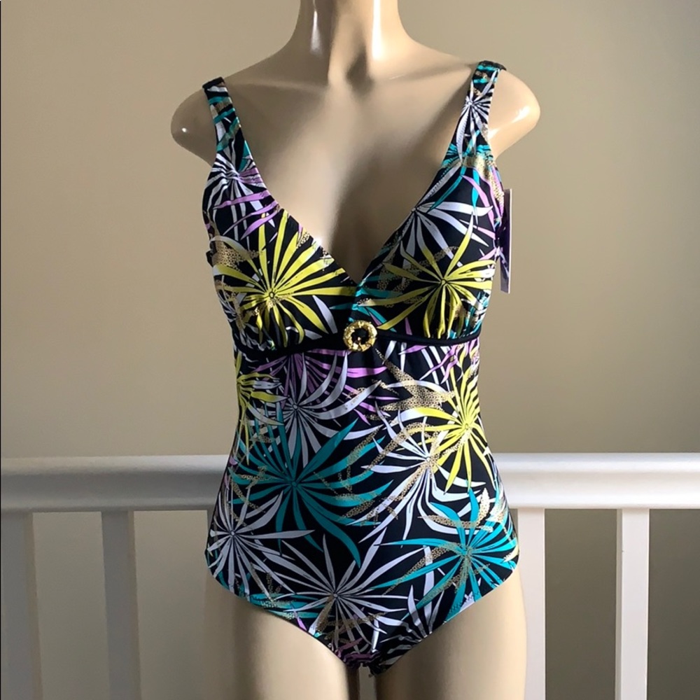 ❤❤  Haiyana one piece bathing suit size 28/30